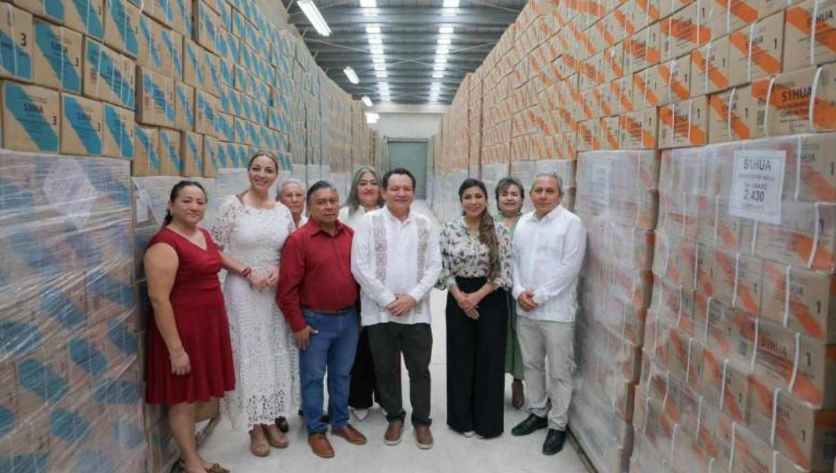 El Gobernador Joaquín Díaz Mena comienza la repartición de 2.7 millones de libros de texto gratuitos en Yucatán