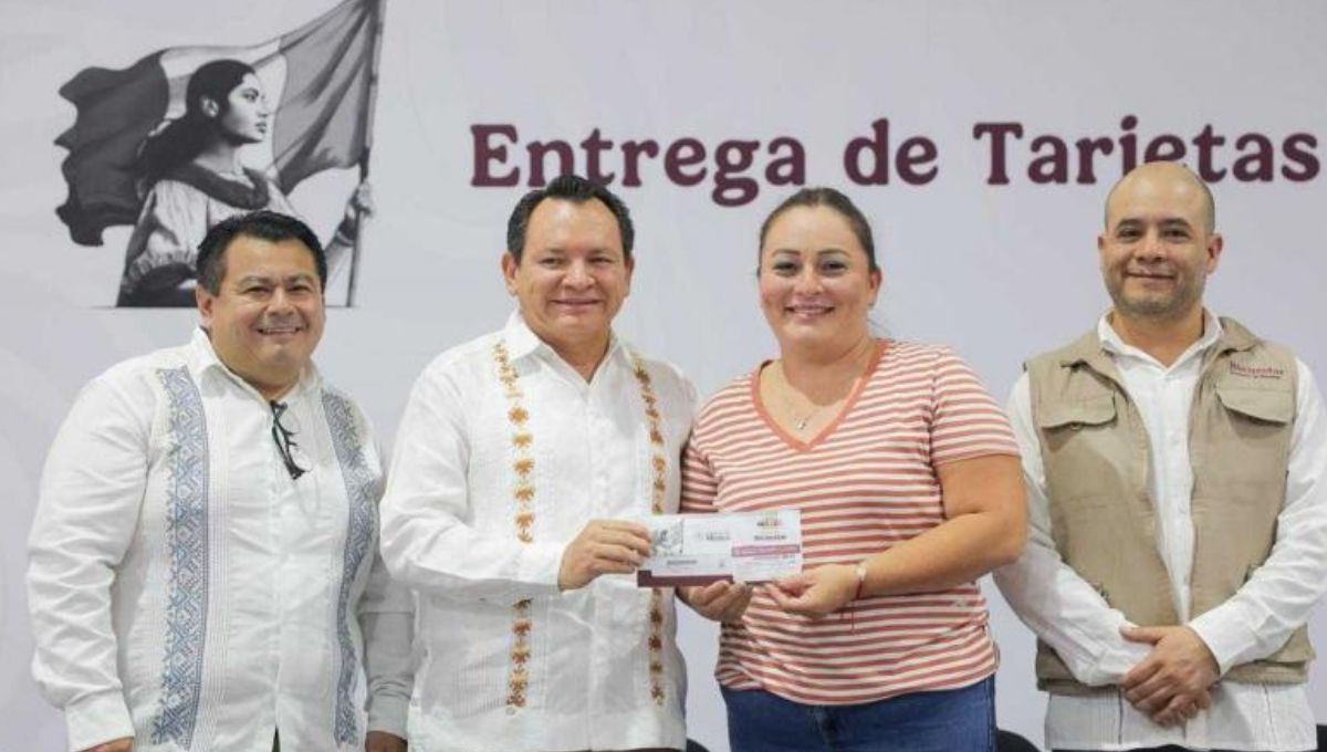 El gobernador Joaquín Díaz Mena entrega apoyo para el campo y la educación