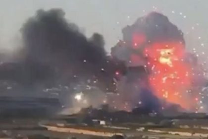 Fuerte EXPLOSIÓN en fábrica de fuegos artificiales de Malta deja varios heridos