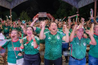 14 mil personas celebran triunfo de México en las Zonas Fan de Yucatán
