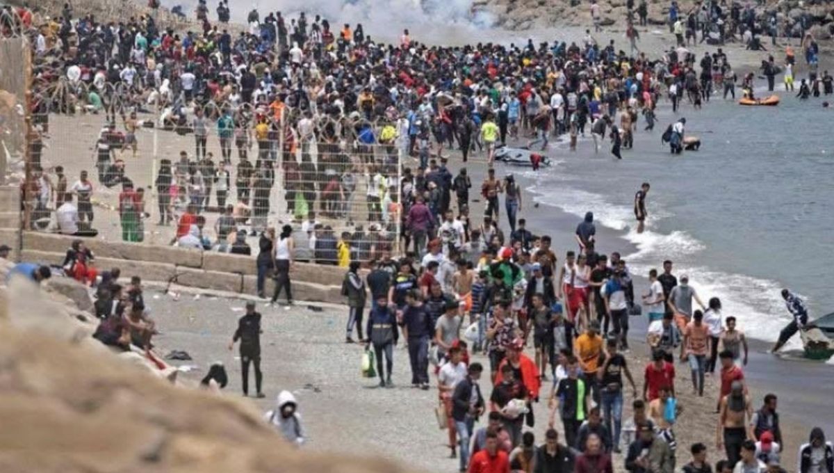 Ingreso de migrantes desde Marruecos activa operativo militar en Ceuta