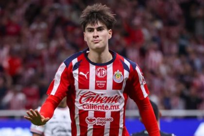 Armando González rompe el silencio por su sequía goleadora y enciende alertas en Chivas