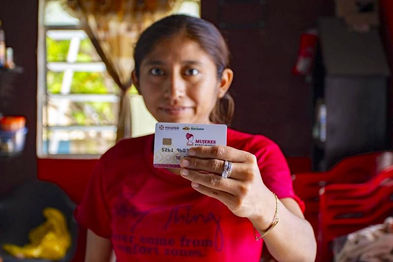 Arranca entrega del apoyo bimestral de Mujeres Renacimiento en Yucatán