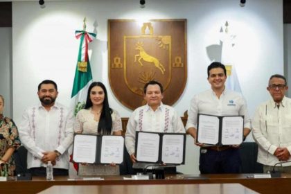 Convenio permitirá ampliar obras y mejorar servicios para familias de Izamal y Progreso