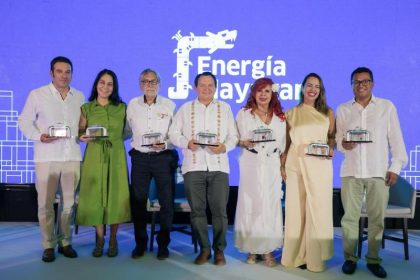 Díaz Mena supervisa obra del gasoducto Mayakan, estratégica para la generación eléctrica