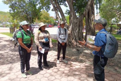Guías de naturaleza en Celestún reciben capacitación para fortalecer sus servicios