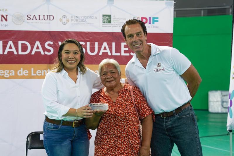 Más de mil personas mejoran su visión con apoyo gratuito en Yucatán