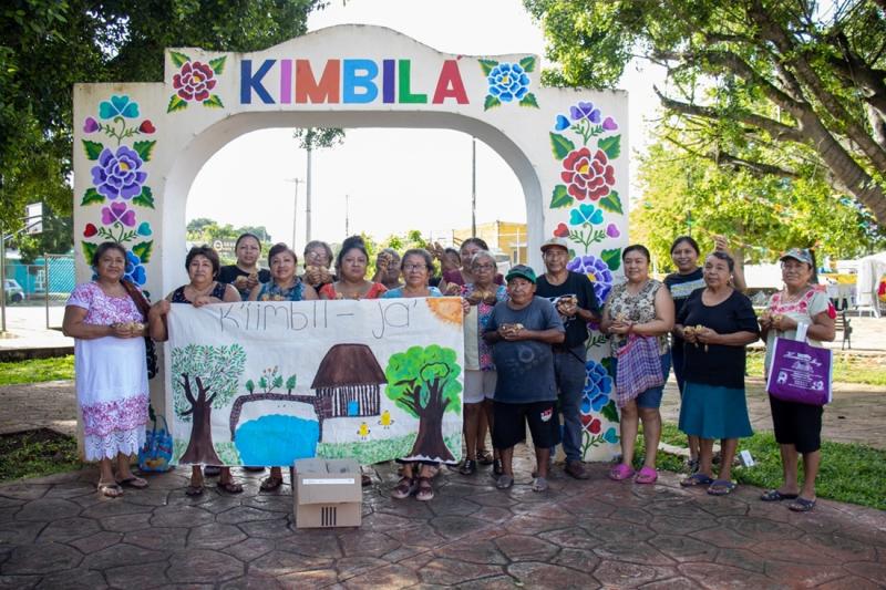 Proyectos avícolas del DIF Yucatán buscan mejorar la alimentación de familias