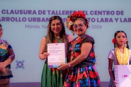 Reconocen esfuerzo y creatividad de participantes en talleres del DIF Yucatán