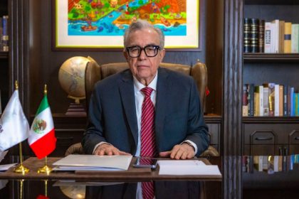 Rubén Rocha Moya deja nuevamente la gubernatura de Sinaloa tras solo un día de regreso