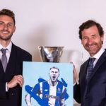 Santiago Giménez llega al Porto cedido por el Milan con opción de compra