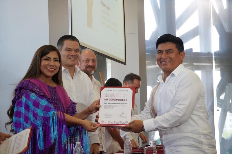Yucatán distingue a artesanas y artesanos por su talento y aporte cultural