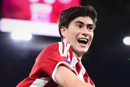 Armando González se roba los reflectores en Grecia con doblete para Olympiacos