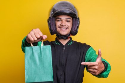 Buscan que repartidores cuenten con espacios seguros dentro de centros comerciales